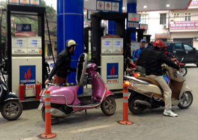 Import tariff on petrol and oil cut sharply